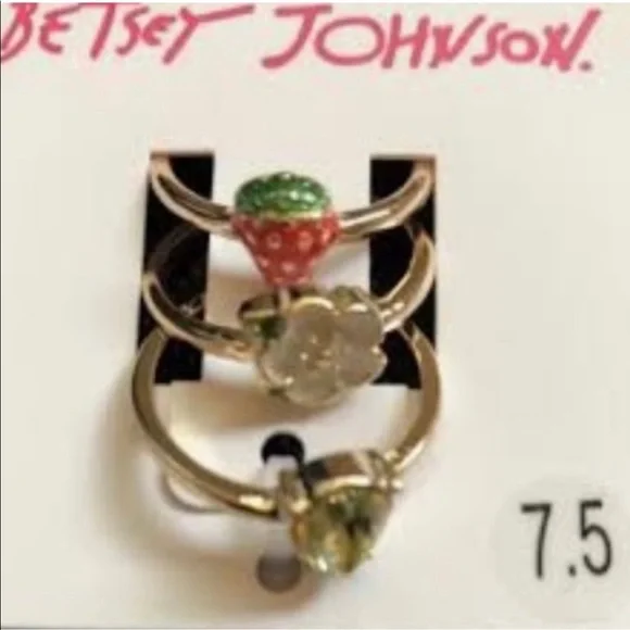 Betsey Johnson forbidden fruit ring trio - Picture 5 of 6